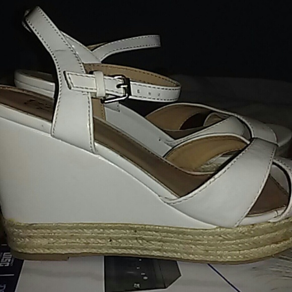 White Wedges - Picture 2 of 3