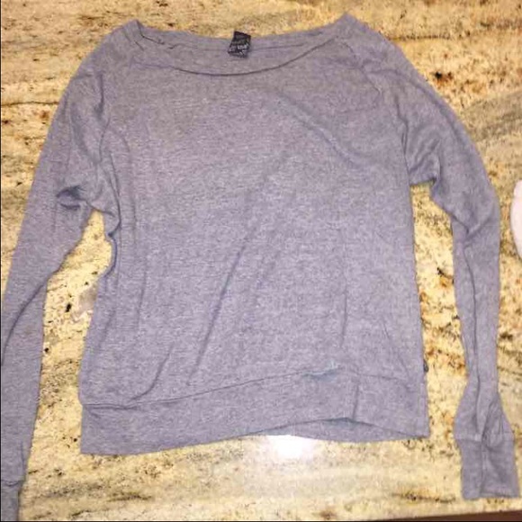 TNA ARITZIA GREY SWEATER