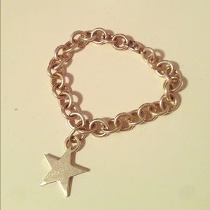 Tiffany star charm bracelett