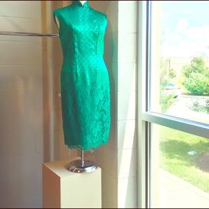 Grandmas 1950s Asian style Green lace dress EUC