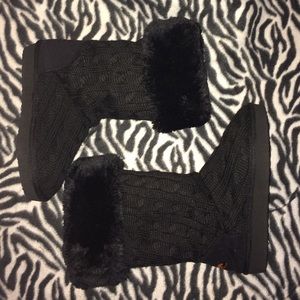 Rocket Dog faux fur sweater boots size 6.5