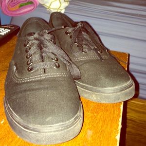 Vans        Women's size : 7.5  men size :6