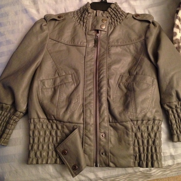 Jacket - Picture 1 of 3