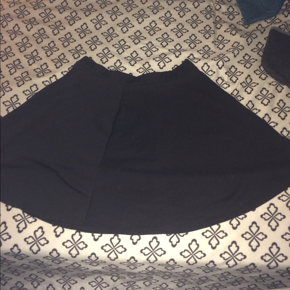 Skater, circle skirt from wet seal 😍 adorable - Picture 2 of 3