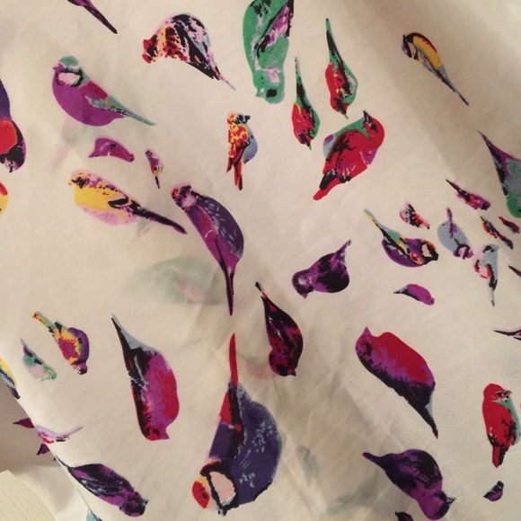 Preloved birdy top🐤🐧🐦 - Picture 3 of 3