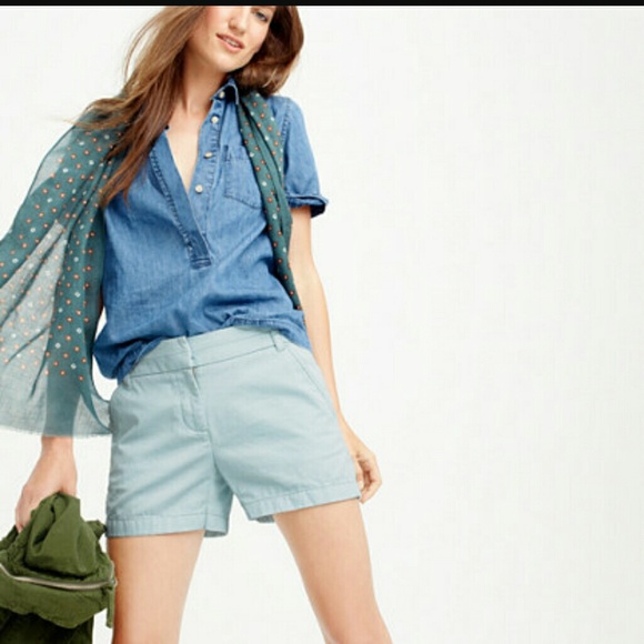 (NWT) 3" Chino Shorts in Barely Blue