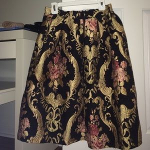 Knee length vintage skirt