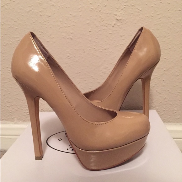 LAST PRICE DROP ! Steve Madden Bevv Blush Patent