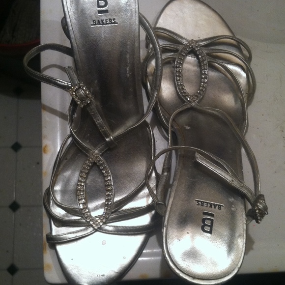 Bakers Shoes - Fancy designer dress sandal heel shoes sz.8B