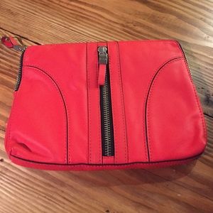 MILLY Exclusive Clutch