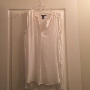 H&M longer white polyester top