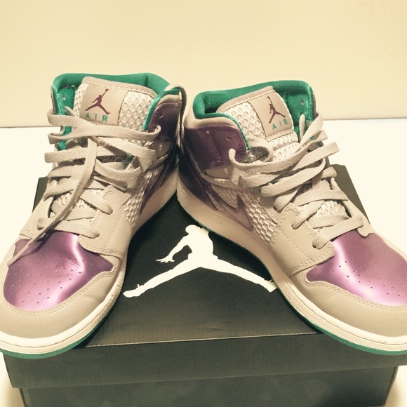NIKE GIRLS AIR JORDAN 1 PHAT SZ 7Y