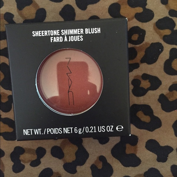 MAC Sheertone Blush in Ambering Rose