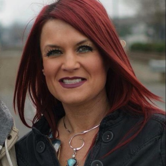 Enjoying life to the fullest! & fashion 😉