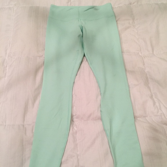lululemon athletica Wunder Under pants size 6