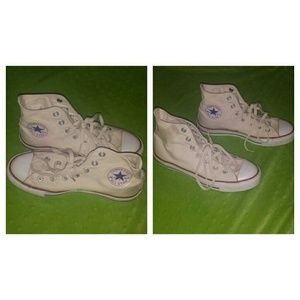 *New Listing * Chuck Taylor Converse