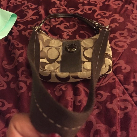 Coach purse - Picture 2 of 4