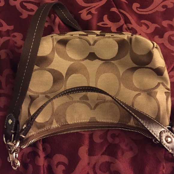 Coach purse - Picture 3 of 4