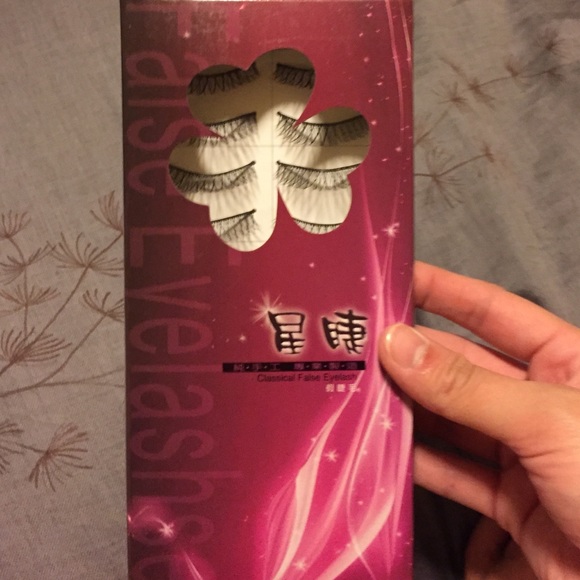 Flash eyelashes - Picture 2 of 2