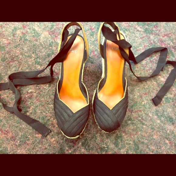 Gap ribbon wedge size 6!