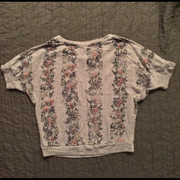 🌸 floral top 🌸 - Picture 3 of 3