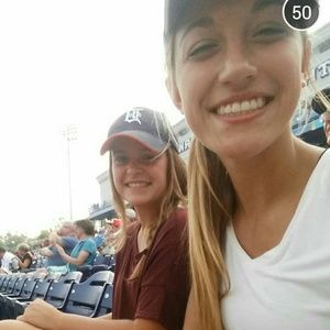 Meet your Posher, Jade