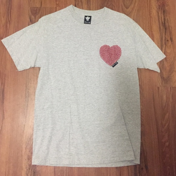 NEW Noteworthy (HI) Heart Pocket Tee