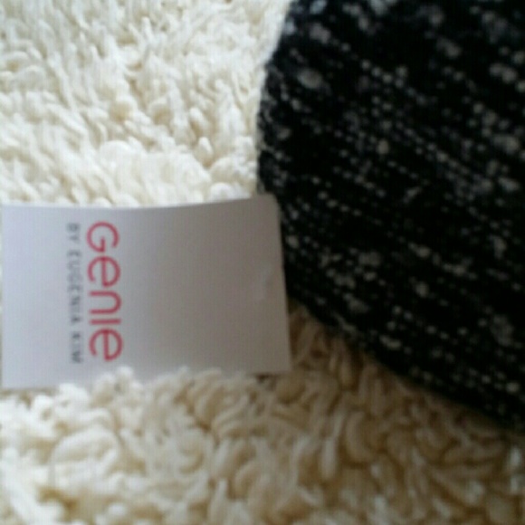 Nwt hat - Picture 2 of 3