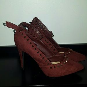Point toe heels never worn