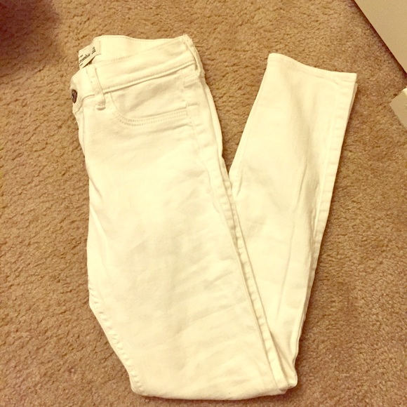White Abercrombie jeans!