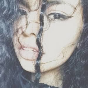 Meet your Posher, Leslie