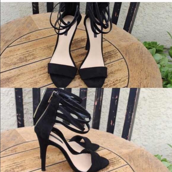 Black heels !!