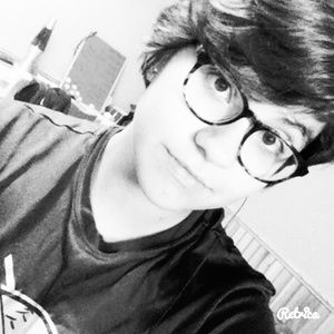 Meet your Posher, Emilie