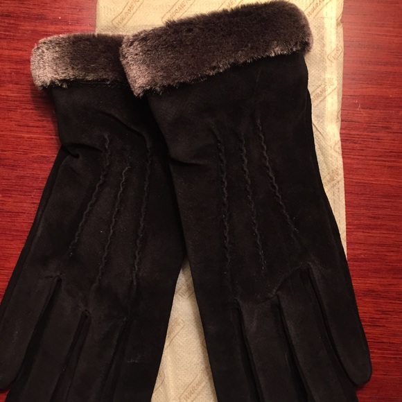 New brown suede gloves ⚡️size medium