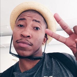 Meet your Posher, Adlai