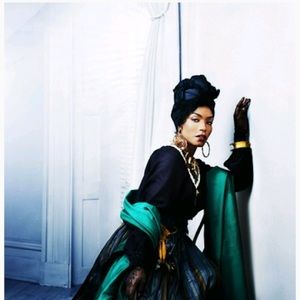 Meet your Posher, Christile