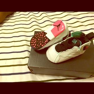 Infant jordans retros