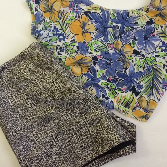 Tropical Crop Top, Bow Back - Picture 3 of 4