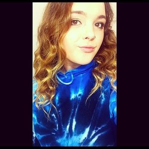 Meet your Posher, Holly