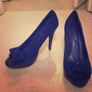 Royal blue heels.