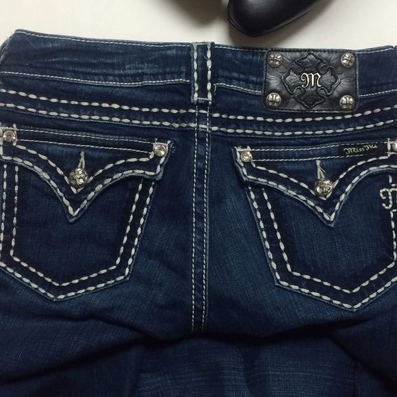 Miss Me Boot Leg Jeans - Picture 2 of 4