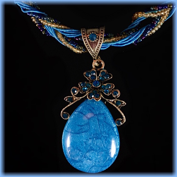 BOHO STATEMENT NECKLACE                     🎉HP🎉 - Picture 2 of 4