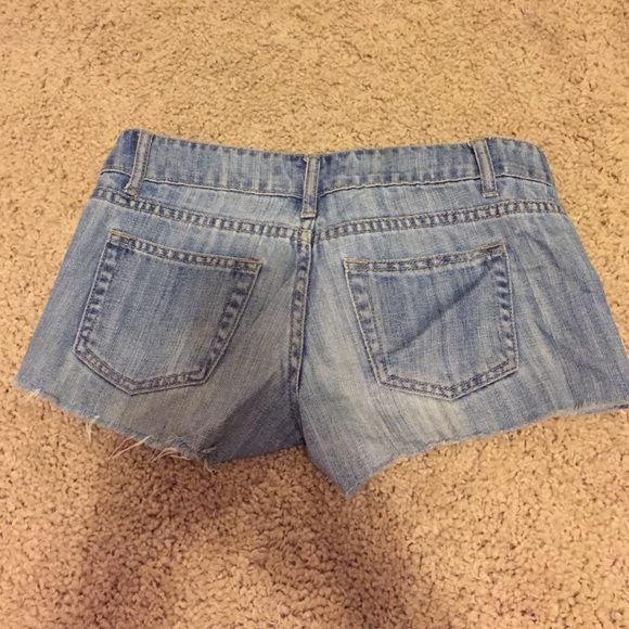 Forever 21 light denim shorts 24 - Picture 2 of 2