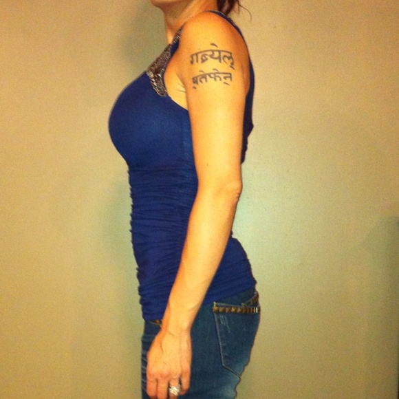 🥀DONATING 9/20 Shoulder Beaded Navy Ruched Top - Picture 2 of 4