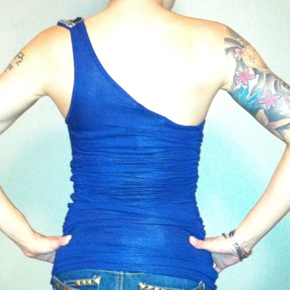 🥀DONATING 9/20 Shoulder Beaded Navy Ruched Top - Picture 4 of 4