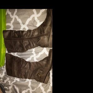 Fall boots w/ wide calf extenders