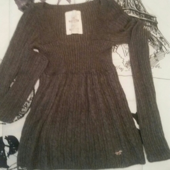 Hollister sweater