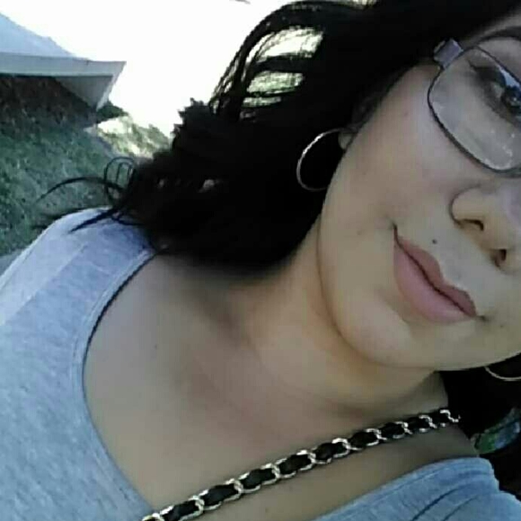 Meet your Posher, Isabella