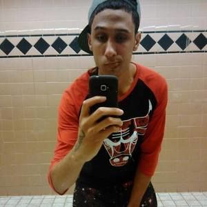 Meet your Posher, Cesar