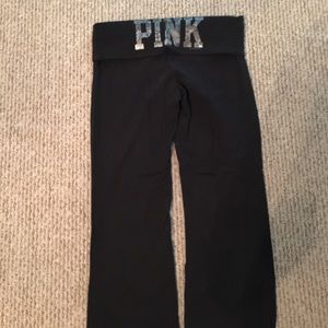 Pink yoga pants!!